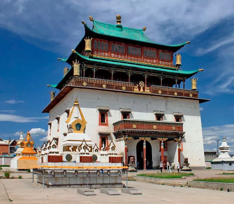 Главные достопримечательности Монголии - Монастырь Гандантэгченлин